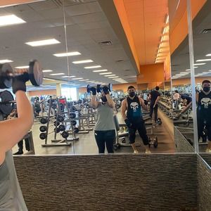 Meet your Posher, Roberto